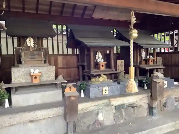 洲嵜神社の末社・摂社