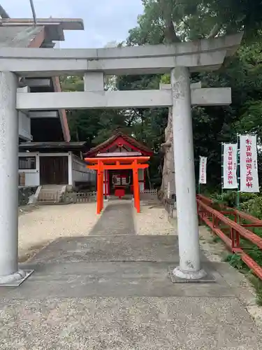 津賀田神社の末社・摂社