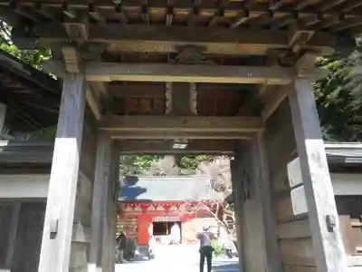 荏柄天神社の山門・神門