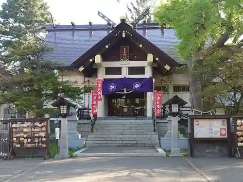 豊平神社の本殿・本堂