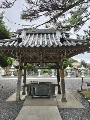 誕生寺の手水舎