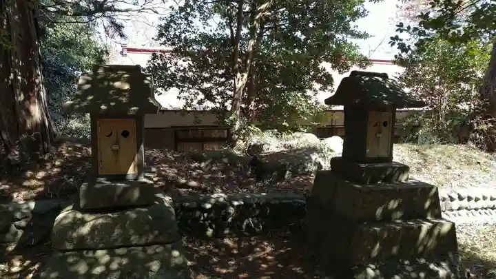 鼻節神社の末社・摂社