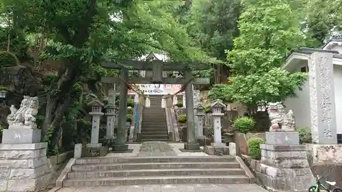 師岡熊野神社の鳥居