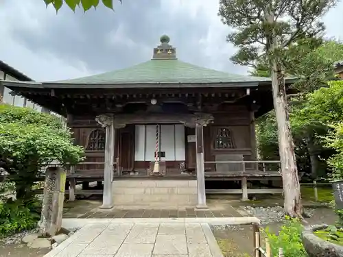 極楽寺（霊鷲山感應院極楽律寺）の本殿・本堂
