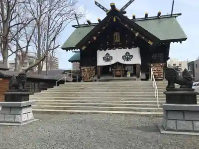 札幌諏訪神社の本殿・本堂