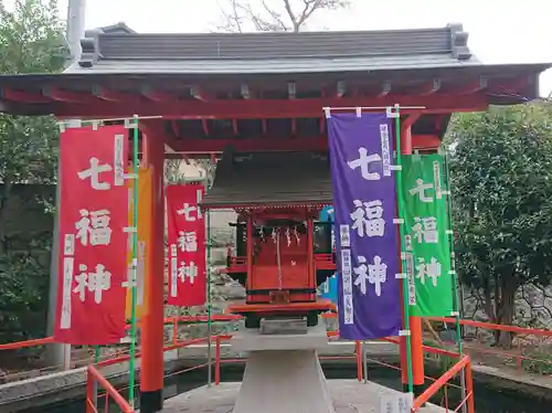 尾曳稲荷神社の末社・摂社