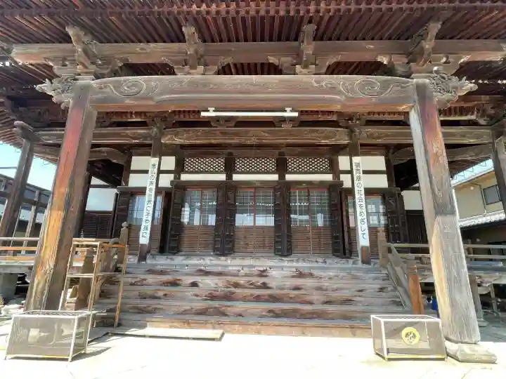 願乗寺の{uncategorized: "未分類", other: "その他", undefined: "問題あり", building: "その他建物", grave: "お墓", sacred_gate: "鳥居", guardian: "狛犬", statue: "像", buddha: "仏像", history: "歴史", nature: "自然", garden: "庭園", animal: "動物", pagoda: "塔", temizu: "手水舎", mountain_gate: "山門・神門", sanctuary: "本殿・本堂", subordinate: "末社・摂社", art: "芸術", scenery: "景色", jizo: "地蔵", ema: "絵馬", goshuin: "御朱印", omikuji: "おみくじ", items: "授与品その他", amulet: "お守り", goshuincho: "御朱印帳", eats: "食事", festival: "お祭り", votive_dance: "神楽", shichigosan: "七五三参", wedding: "結婚式", experience: "体験その他", initially: "初詣", around: "周辺", anti_infection: "感染症対策"}