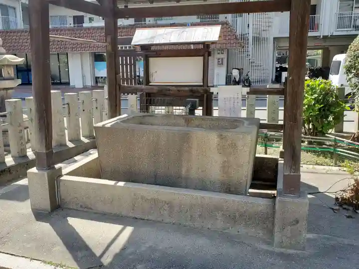 富島神社の手水舎