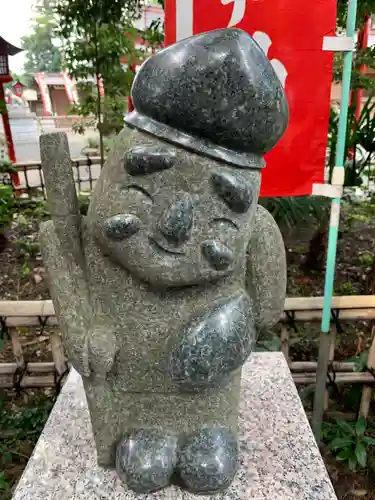 亀ケ池八幡宮の像