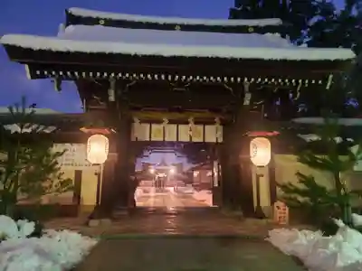 多賀大社の山門・神門