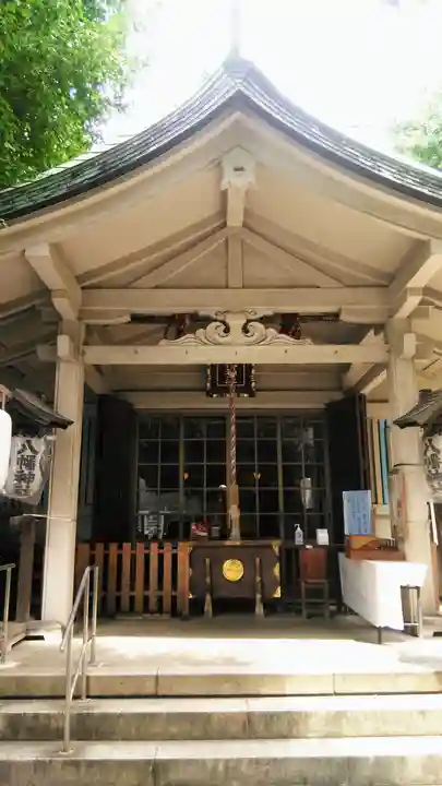 銀杏岡八幡神社の本殿・本堂