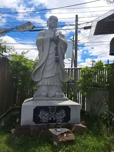 光胤山 大野本光寺の像