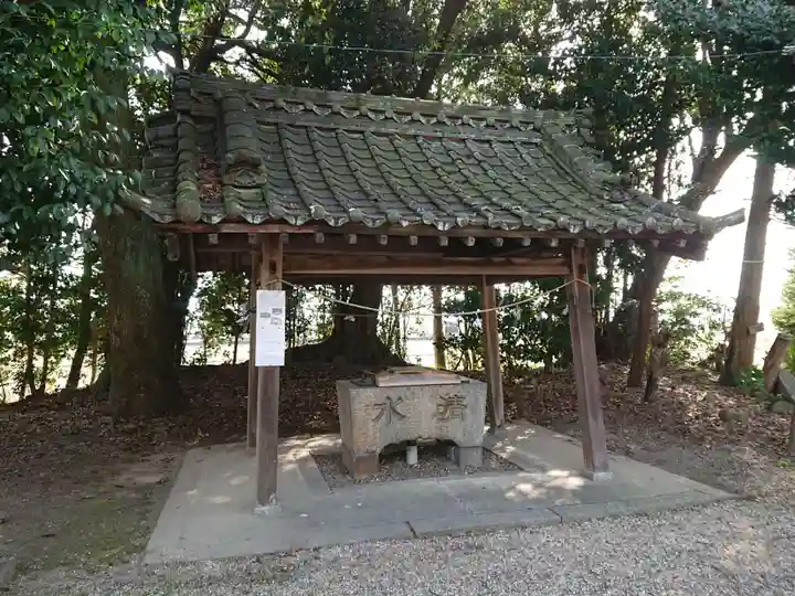 津島神社の手水舎