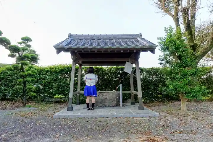 幡頭神社の手水舎