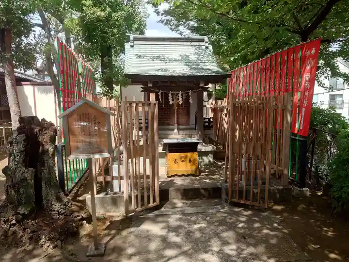 桐ヶ谷氷川神社の末社・摂社