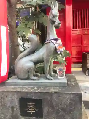 装束稲荷神社(王子稲荷神社境外摂社)の狛犬