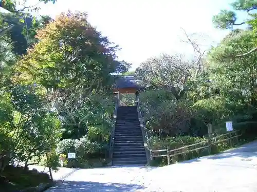 東慶寺の山門・神門