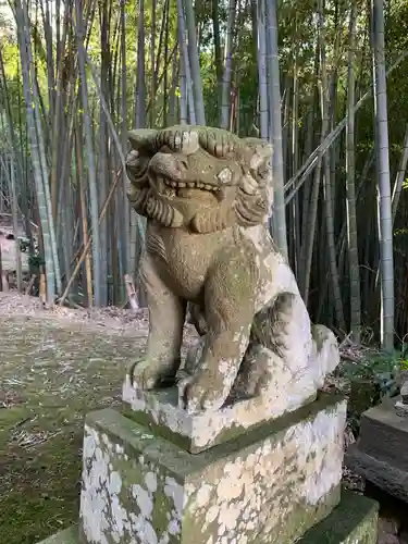 諏訪神社の狛犬