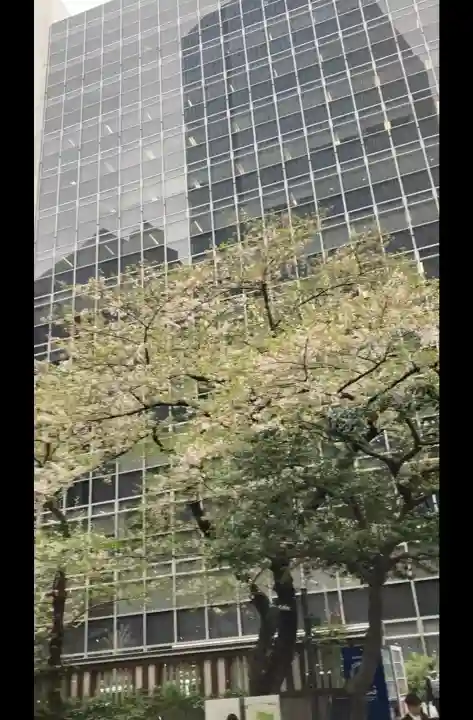 虎ノ門金刀比羅宮の{uncategorized: "未分類", other: "その他", undefined: "問題あり", building: "その他建物", grave: "お墓", sacred_gate: "鳥居", guardian: "狛犬", statue: "像", buddha: "仏像", history: "歴史", nature: "自然", garden: "庭園", animal: "動物", pagoda: "塔", temizu: "手水舎", mountain_gate: "山門・神門", sanctuary: "本殿・本堂", subordinate: "末社・摂社", art: "芸術", scenery: "景色", jizo: "地蔵", ema: "絵馬", goshuin: "御朱印", omikuji: "おみくじ", items: "授与品その他", amulet: "お守り", goshuincho: "御朱印帳", eats: "食事", festival: "お祭り", votive_dance: "神楽", shichigosan: "七五三参", wedding: "結婚式", experience: "体験その他", initially: "初詣", around: "周辺", anti_infection: "感染症対策"}