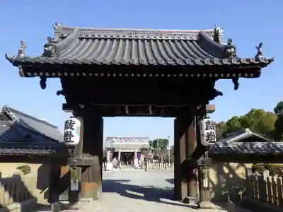 貴布禰神社の山門・神門