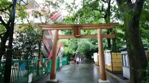 東郷神社の鳥居