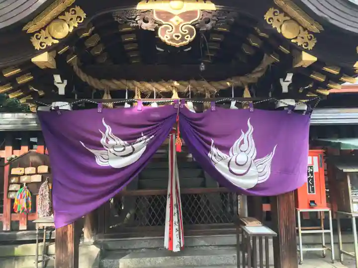満足稲荷神社の本殿・本堂