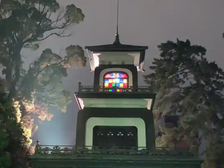 尾山神社の山門・神門