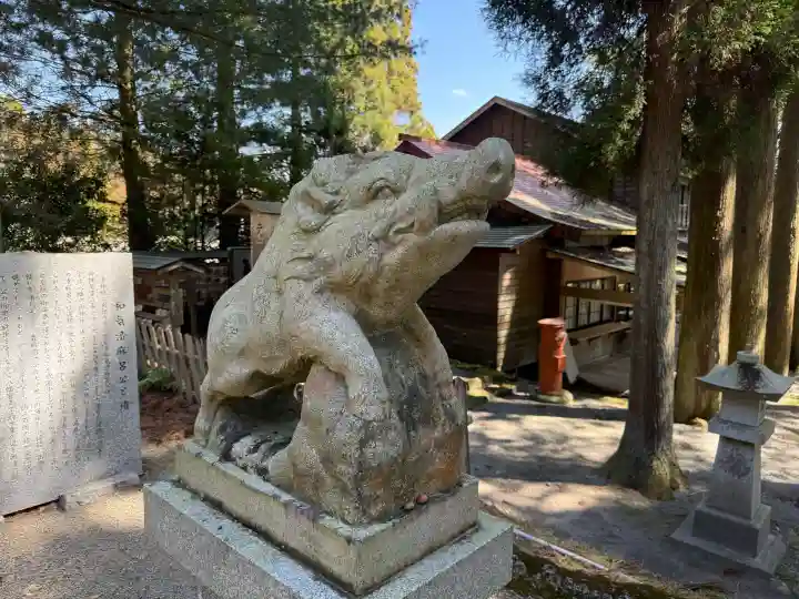 和気神社の{uncategorized: "未分類", other: "その他", undefined: "問題あり", building: "その他建物", grave: "お墓", sacred_gate: "鳥居", guardian: "狛犬", statue: "像", buddha: "仏像", history: "歴史", nature: "自然", garden: "庭園", animal: "動物", pagoda: "塔", temizu: "手水舎", mountain_gate: "山門・神門", sanctuary: "本殿・本堂", subordinate: "末社・摂社", art: "芸術", scenery: "景色", jizo: "地蔵", ema: "絵馬", goshuin: "御朱印", omikuji: "おみくじ", items: "授与品その他", amulet: "お守り", goshuincho: "御朱印帳", eats: "食事", festival: "お祭り", votive_dance: "神楽", shichigosan: "七五三参", wedding: "結婚式", experience: "体験その他", initially: "初詣", around: "周辺", anti_infection: "感染症対策"}