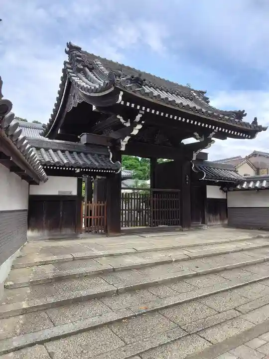 光明寺の山門・神門