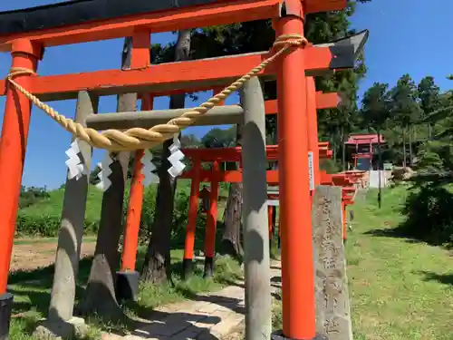 高屋敷稲荷神社の鳥居