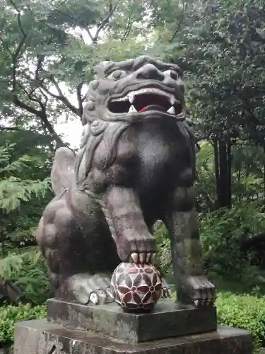 岩槻久伊豆神社の狛犬