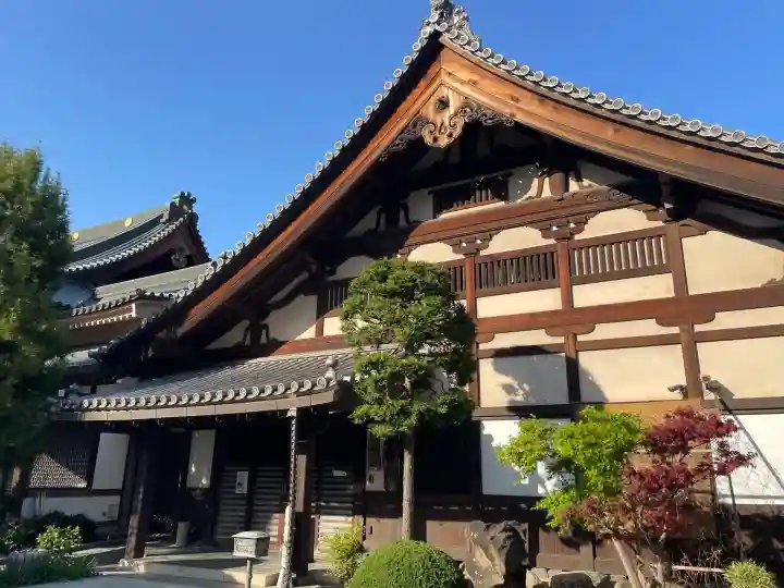 徳林寺の{uncategorized: "未分類", other: "その他", undefined: "問題あり", building: "その他建物", grave: "お墓", sacred_gate: "鳥居", guardian: "狛犬", statue: "像", buddha: "仏像", history: "歴史", nature: "自然", garden: "庭園", animal: "動物", pagoda: "塔", temizu: "手水舎", mountain_gate: "山門・神門", sanctuary: "本殿・本堂", subordinate: "末社・摂社", art: "芸術", scenery: "景色", jizo: "地蔵", ema: "絵馬", goshuin: "御朱印", omikuji: "おみくじ", items: "授与品その他", amulet: "お守り", goshuincho: "御朱印帳", eats: "食事", festival: "お祭り", votive_dance: "神楽", shichigosan: "七五三参", wedding: "結婚式", experience: "体験その他", initially: "初詣", around: "周辺", anti_infection: "感染症対策"}