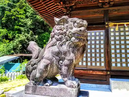 八幡神社の狛犬