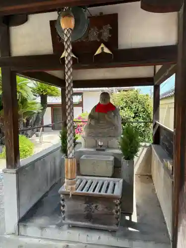 傳長寺（伝長寺）の{uncategorized: "未分類", other: "その他", undefined: "問題あり", building: "その他建物", grave: "お墓", sacred_gate: "鳥居", guardian: "狛犬", statue: "像", buddha: "仏像", history: "歴史", nature: "自然", garden: "庭園", animal: "動物", pagoda: "塔", temizu: "手水舎", mountain_gate: "山門・神門", sanctuary: "本殿・本堂", subordinate: "末社・摂社", art: "芸術", scenery: "景色", jizo: "地蔵", ema: "絵馬", goshuin: "御朱印", omikuji: "おみくじ", items: "授与品その他", amulet: "お守り", goshuincho: "御朱印帳", eats: "食事", festival: "お祭り", votive_dance: "神楽", shichigosan: "七五三参", wedding: "結婚式", experience: "体験その他", initially: "初詣", around: "周辺", anti_infection: "感染症対策"}