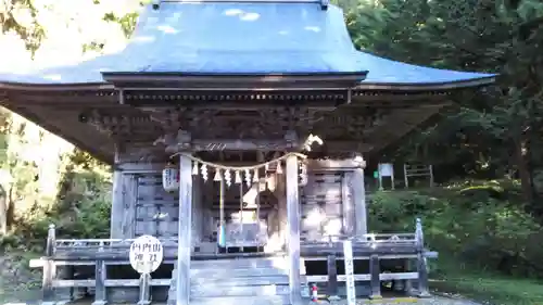 丹内山神社の本殿