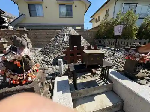 神鳥前川神社の{uncategorized: "未分類", other: "その他", undefined: "問題あり", building: "その他建物", grave: "お墓", sacred_gate: "鳥居", guardian: "狛犬", statue: "像", buddha: "仏像", history: "歴史", nature: "自然", garden: "庭園", animal: "動物", pagoda: "塔", temizu: "手水舎", mountain_gate: "山門・神門", sanctuary: "本殿・本堂", subordinate: "末社・摂社", art: "芸術", scenery: "景色", jizo: "地蔵", ema: "絵馬", goshuin: "御朱印", omikuji: "おみくじ", items: "授与品その他", amulet: "お守り", goshuincho: "御朱印帳", eats: "食事", festival: "お祭り", votive_dance: "神楽", shichigosan: "七五三参", wedding: "結婚式", experience: "体験その他", initially: "初詣", around: "周辺", anti_infection: "感染症対策"}