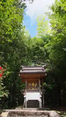 敢國神社の末社・摂社