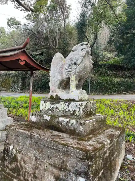 上一宮大粟神社の{uncategorized: "未分類", other: "その他", undefined: "問題あり", building: "その他建物", grave: "お墓", sacred_gate: "鳥居", guardian: "狛犬", statue: "像", buddha: "仏像", history: "歴史", nature: "自然", garden: "庭園", animal: "動物", pagoda: "塔", temizu: "手水舎", mountain_gate: "山門・神門", sanctuary: "本殿・本堂", subordinate: "末社・摂社", art: "芸術", scenery: "景色", jizo: "地蔵", ema: "絵馬", goshuin: "御朱印", omikuji: "おみくじ", items: "授与品その他", amulet: "お守り", goshuincho: "御朱印帳", eats: "食事", festival: "お祭り", votive_dance: "神楽", shichigosan: "七五三参", wedding: "結婚式", experience: "体験その他", initially: "初詣", around: "周辺", anti_infection: "感染症対策"}