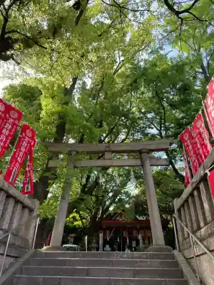 笠䅣稲荷神社の{uncategorized: "未分類", other: "その他", undefined: "問題あり", building: "その他建物", grave: "お墓", sacred_gate: "鳥居", guardian: "狛犬", statue: "像", buddha: "仏像", history: "歴史", nature: "自然", garden: "庭園", animal: "動物", pagoda: "塔", temizu: "手水舎", mountain_gate: "山門・神門", sanctuary: "本殿・本堂", subordinate: "末社・摂社", art: "芸術", scenery: "景色", jizo: "地蔵", ema: "絵馬", goshuin: "御朱印", omikuji: "おみくじ", items: "授与品その他", amulet: "お守り", goshuincho: "御朱印帳", eats: "食事", festival: "お祭り", votive_dance: "神楽", shichigosan: "七五三参", wedding: "結婚式", experience: "体験その他", initially: "初詣", around: "周辺", anti_infection: "感染症対策"}