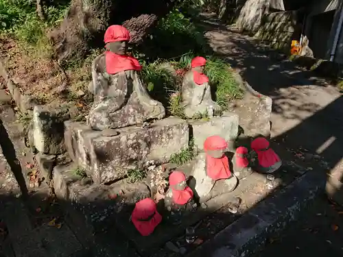 素鵞神社の地蔵