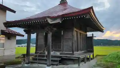 井手子育地蔵尊の本殿・本堂