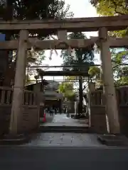 難波八阪神社の鳥居