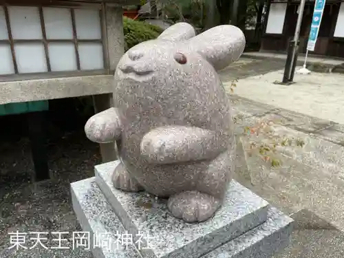 岡崎神社の狛犬