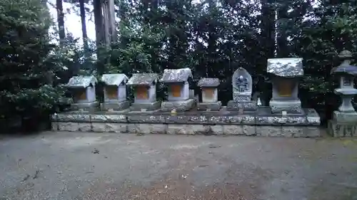 鏡石鹿嶋神社の末社