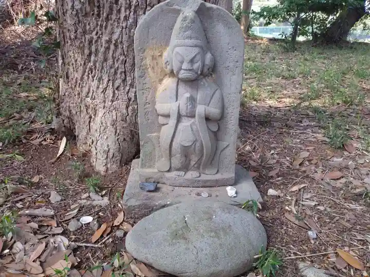 神社(名称不明)の仏像
