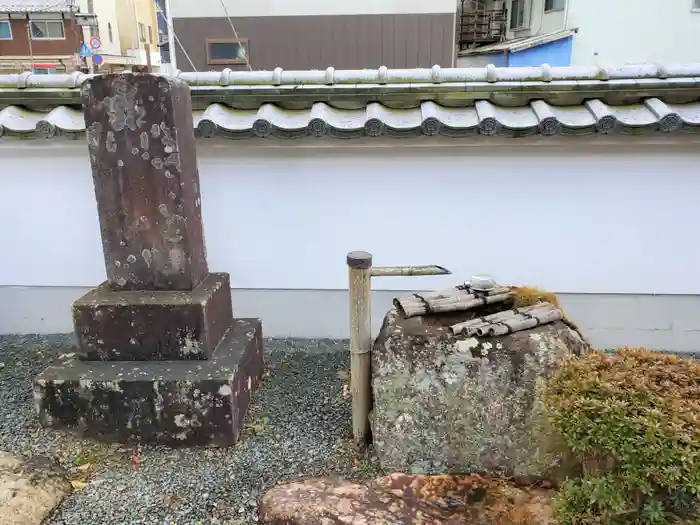 織田神社の建物その他