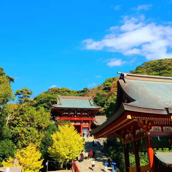 鶴岡八幡宮の本殿・本堂