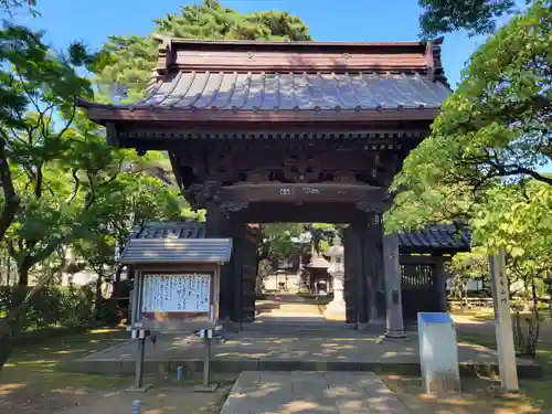 三寳寺の山門