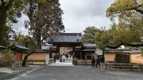 鹿苑寺（金閣寺）の山門・神門