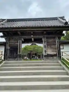 中尊寺の山門・神門